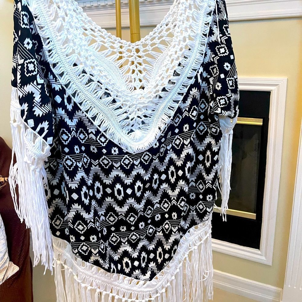 FRINGED BLACK&WHITE SWIMSUIT COVER UP sz fits all